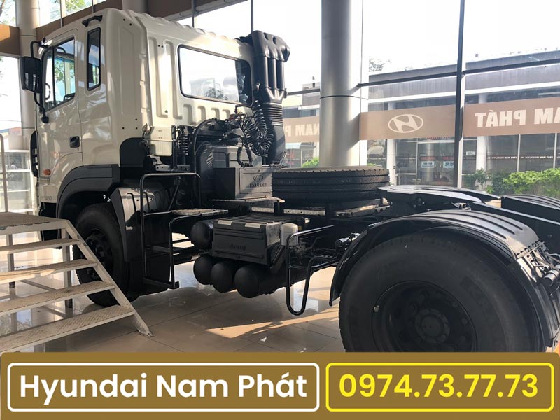 Xe Đầu Kéo Hyundai Một Cầu HD450 Nhập Khẩu